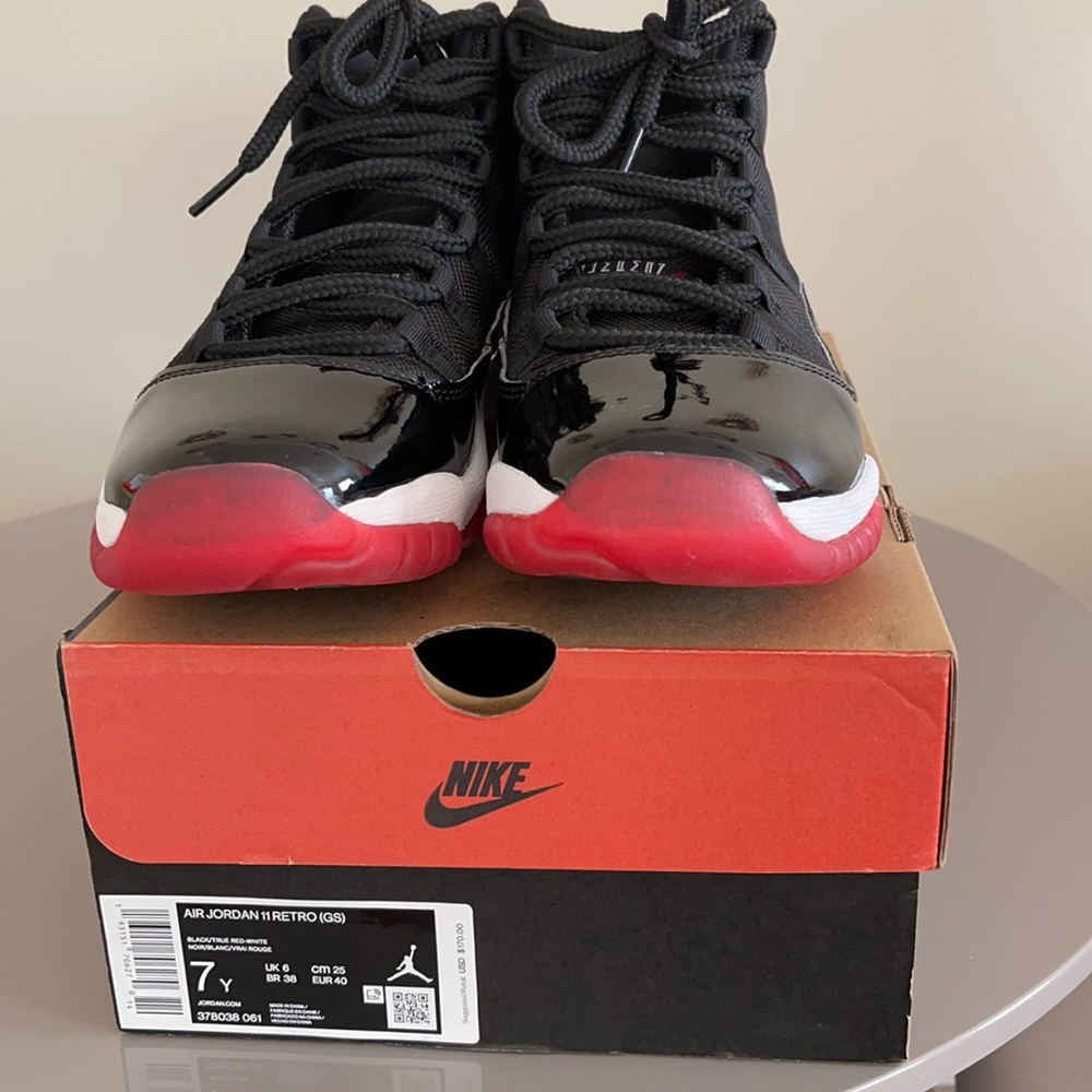 AUTHENTIC Nike Air Jordan 11 Retro (GS)